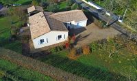 Verteuil-Sur-Charente. Joli Pavillon avec Garage et Jardin