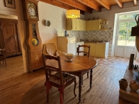 Charming Stone Village House – 8 Rooms – Enclosed Garden (1972m²) and Outbuildings