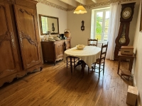 Charming Stone Village House – 8 Rooms – Enclosed Garden (1972m²) and Outbuildings