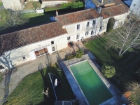Superbe Maison en Pierre de 5 Chambres avec Piscine
