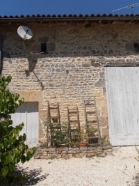 Belle Maison Avec 2 Granges Et Un Beau Jardin