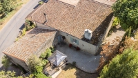 17th Century Unique "Relais De Poste" Offering 4 Bedrooms And Heaps Of Character