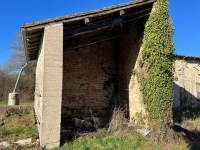 Old Stone House With Outbuildings to Renovate on a Plot of 1055m²