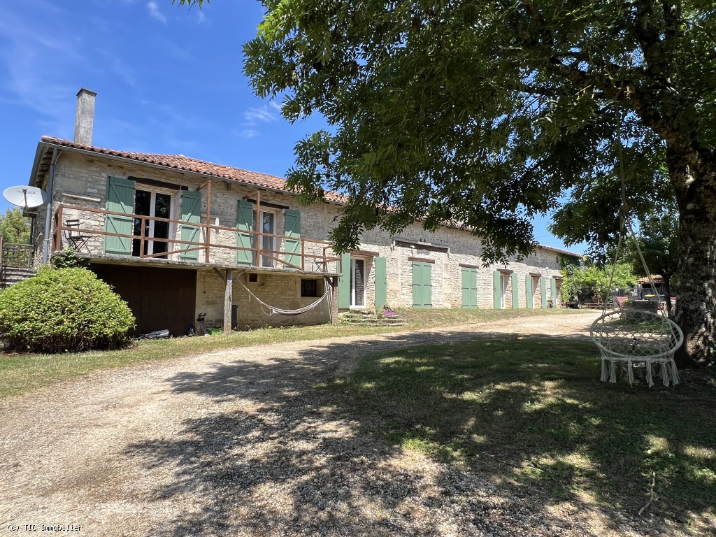 Gorgeous Country House with Gite, 5 Bedrooms and 6645m2 of Land