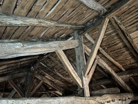 Centre-Ville de Ruffec : Maison à Rénover Avec 4 Chambres