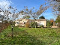 Verteuil-Sur-Charente. Joli Pavillon avec Garage et Jardin