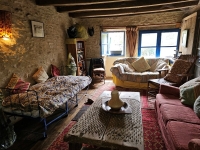 Petite Maison Pittoresque de Compagne avec Dépendances et Terrain
