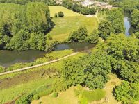 Pavillon sur Sous-sol avec Beau Jardin en Bordure de Charente