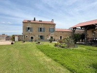 Gorgeous Farmhouse With Beautiful Living Space And Walled Garden