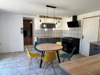 Maison Familiale avec 4 Chambres, Jardin, Piscine et Dépendances – Entre Ruffec et Villefagnan