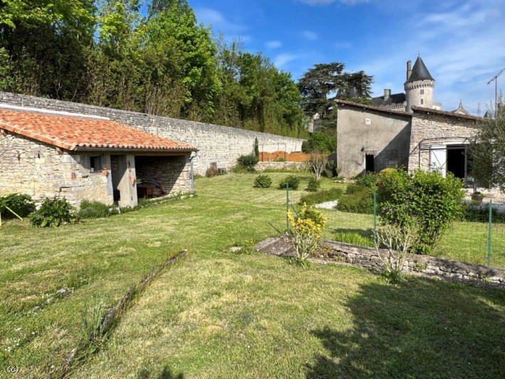 Superb 16th Century House On Three Floors And Beautiful Garden With Outbuildings