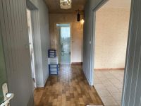 Nanteuil-En-Vallée. Pavillon à Rafraîchir avec Beau Jardin et Sous-Sol