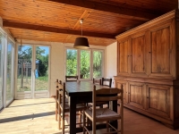 Maison Familiale avec 4 Chambres, Jardin, Piscine et Dépendances – Entre Ruffec et Villefagnan