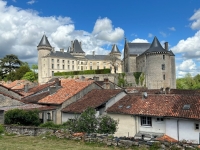 15th Century Village House in Verteuil-Sur-Charente With Beautiful View of the Castle