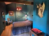 Large 18th Century House with 7 Bedrooms and Swimming Pool, Near Brux And Used For Airbnb