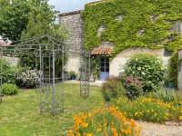 Beautiful Village House, Lovely Exterior And GîtePotential