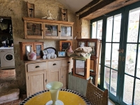Petite Maison Pittoresque de Compagne avec Dépendances et Terrain