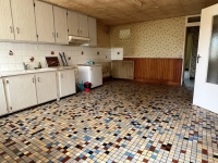 Maison de Plain-Pied de 5 Chambres à Rénover