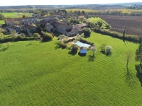 Maison 4 Chambres, Dépendances, Grand Terrain et Piscine