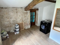 Lovely 2 Bedroom House with Enclosed Grounds
