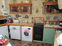 Petite Maison Pittoresque de Compagne avec Dépendances et Terrain