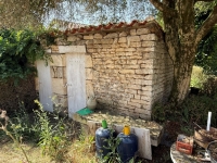 Charming Stone Village House – 8 Rooms – Enclosed Garden (1972m²) and Outbuildings