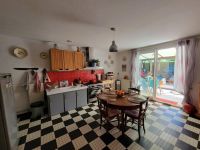 Pretty 2 Bedroom House in a Dead End, Near Ruffec - Nice Potentials
