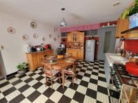 Pretty 2 Bedroom House in a Dead End, Near Ruffec - Nice Potentials