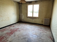 Maison de Plain-Pied de 5 Chambres à Rénover