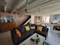 Pretty 2 Bedroom House in a Dead End, Near Ruffec - Nice Potentials