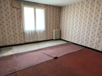 Maison de Plain-Pied de 5 Chambres à Rénover