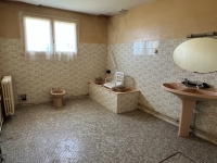 Maison de Plain-Pied de 5 Chambres à Rénover
