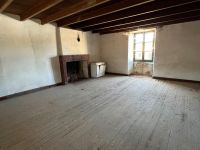 Très Belle Maison Ancienne de 5 Chambres avec Bel Extérieur et Maison à Rénover