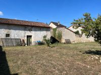 Très Belle Maison Ancienne de 5 Chambres avec Bel Extérieur et Maison à Rénover