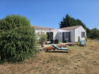 Lovely Bungalow on a Large Plot of Land with No Overlooking Neighbours
