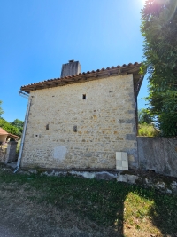 Superbe Maison de Caractère avec 2 Chambres Entre Champagne Mouton et Saint-Laurent-de-Céris