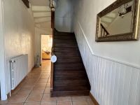 Très Belle Maison Ancienne de 5 Chambres avec Bel Extérieur et Maison à Rénover
