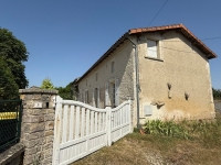 Charming Stone Village House – 8 Rooms – Enclosed Garden (1972m²) and Outbuildings