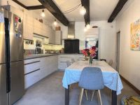 Très Belle Maison Ancienne de 5 Chambres avec Bel Extérieur et Maison à Rénover