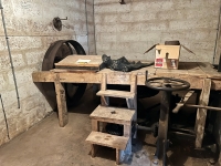 Verteuil-Sur-Charente. Ancien Moulin à Grain dans un Cadre Idyllique