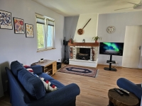 Bright Detached Bungalow With Beautiful Wooded Grounds