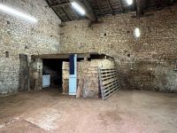 Jolie Maison Ancienne Avec Garage Et Terrain De Plus D'Un Hectare