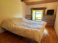 Charmante Maison de Village de 2 Chambres avec Projet de Rénovation et Terrain Spacieux