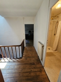 Jolie Maison De Ville Avec 2 Chambres Et Belle Cour Fermée