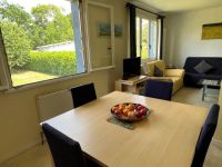 Pavillon sur Sous-sol avec Beau Jardin en Bordure de Charente