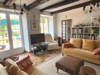 Très Belle Maison Ancienne de 5 Chambres avec Bel Extérieur et Maison à Rénover