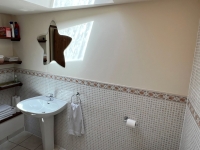 Charmante Maison de Village de 2 Chambres avec Projet de Rénovation et Terrain Spacieux