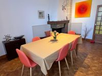 Très Belle Maison Ancienne de 5 Chambres avec Bel Extérieur et Maison à Rénover