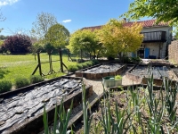 Belle Maison en Pierre avec Beau Jardin