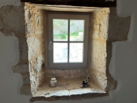 15th Century Village House in Verteuil-Sur-Charente With Beautiful View of the Castle